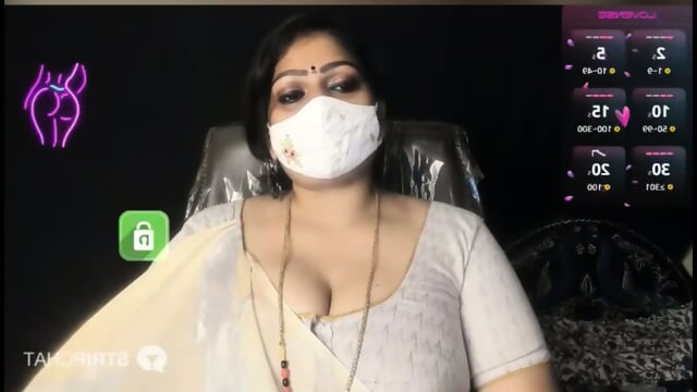 chubby telugu mom preethi