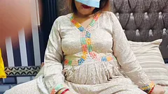 Pakistani Chubby Pregnant Maid