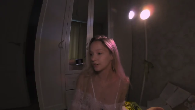 Sweetie Angel StripchatVR 2026 10 02T01 33 52 03 00 F120 LR Parte3