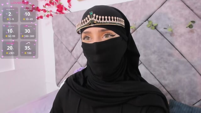 Rawiya Have A Black Outfit And Veil 1