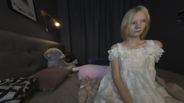 Asya Almost StripchatVR 2026 10 06T23 55 11 03 00 180 LR