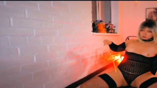 The Blonde Has Red Buttocks