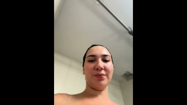 AvaB Ass Clapping Shower